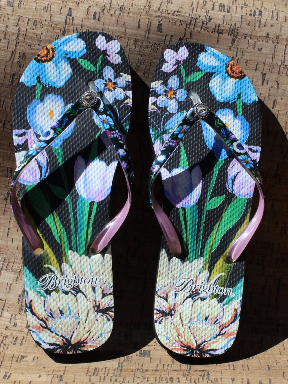 NWOT Brighton Black Floral Flip Flop Sandals with Purple Accents Nior Garden